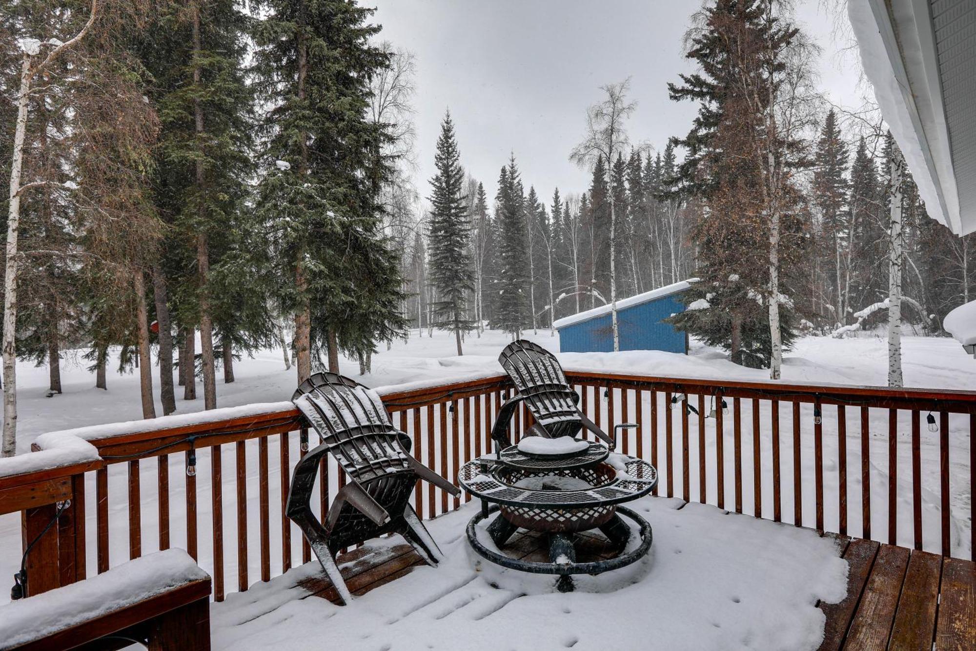 North Pole Escape With Deck And Aurora Lights Views! Villa Exterior photo